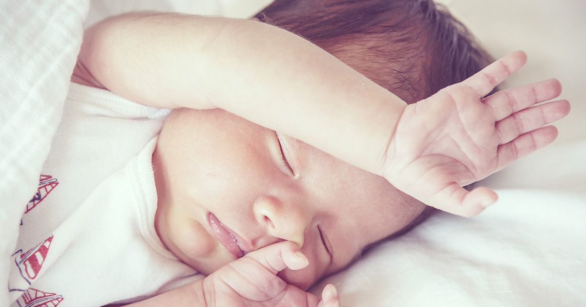Baby im Krankenbett