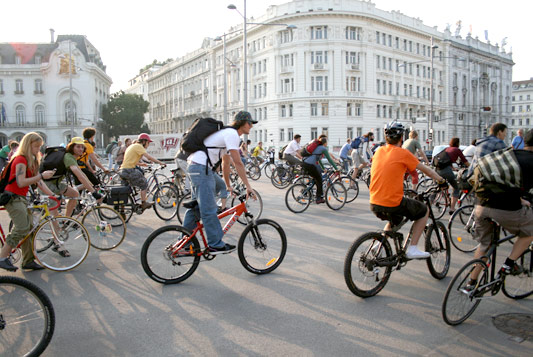 files/_pictures/10/15-politik-criticalMass.jpg