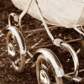Altes von von Rädern eines Kinderwagen